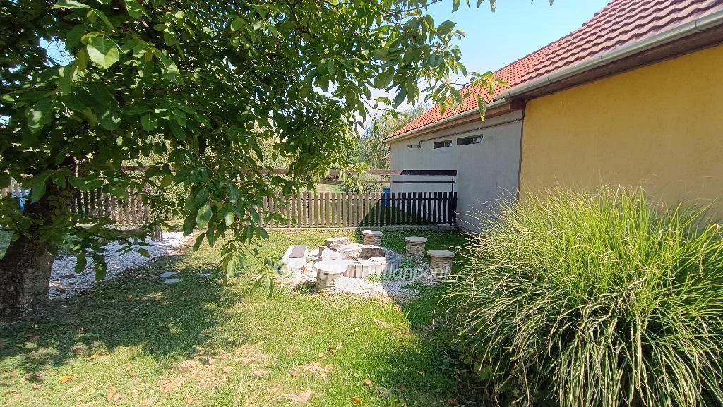 For sale house, Sirok