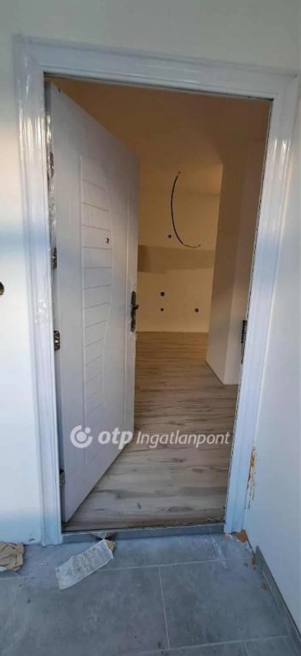 Eladó Lakás, Pásztó