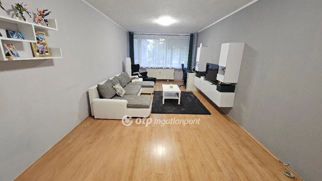 c3-1-name c2-23-name, Eger, Felsőváros