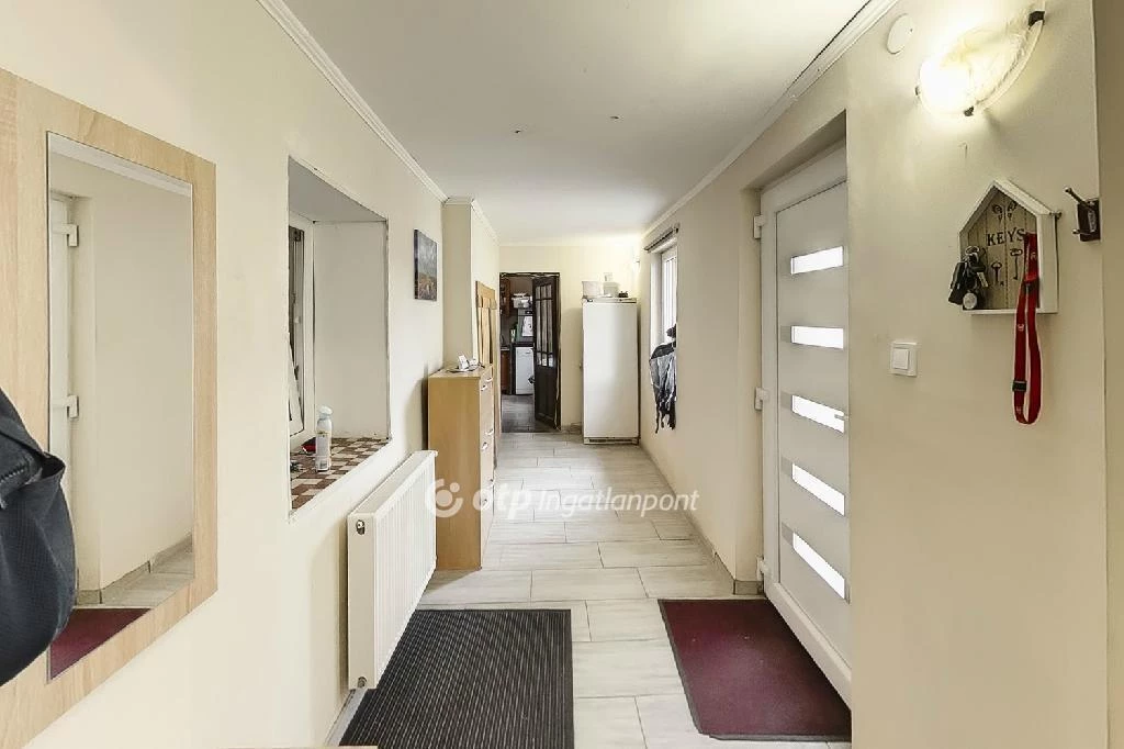 Eladó Ház, Galgahévíz