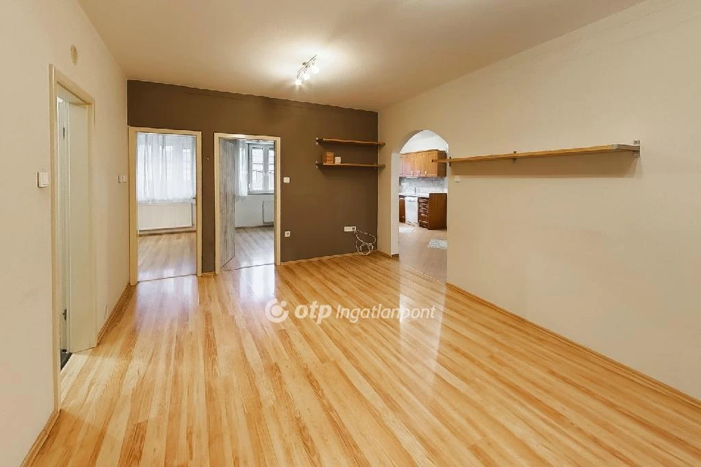 c3-1-name c2-19-name, Eger