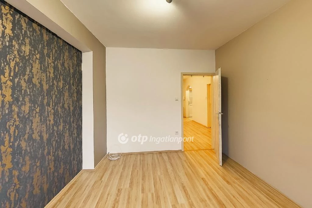 c3-1-name c2-19-name, Eger