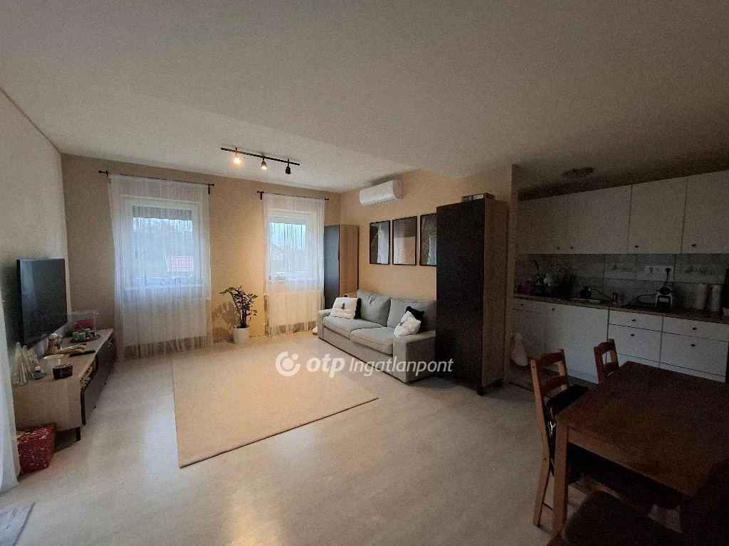 Eladó Ház, Andornaktálya