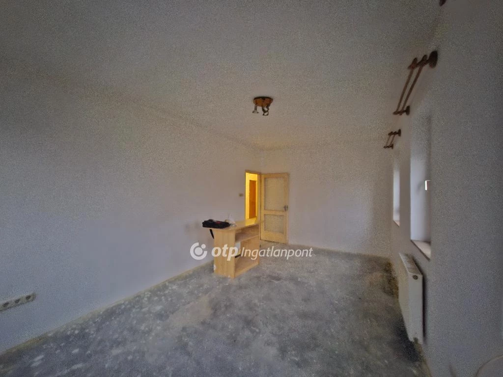 c3-1-name c2-19-name, Eger