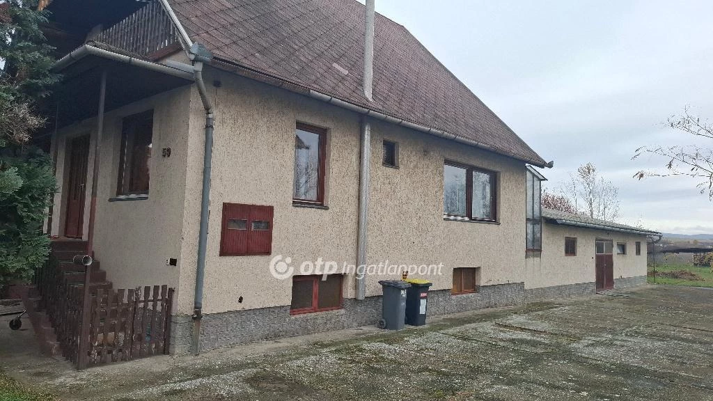 Eladó Ház, Domoszló