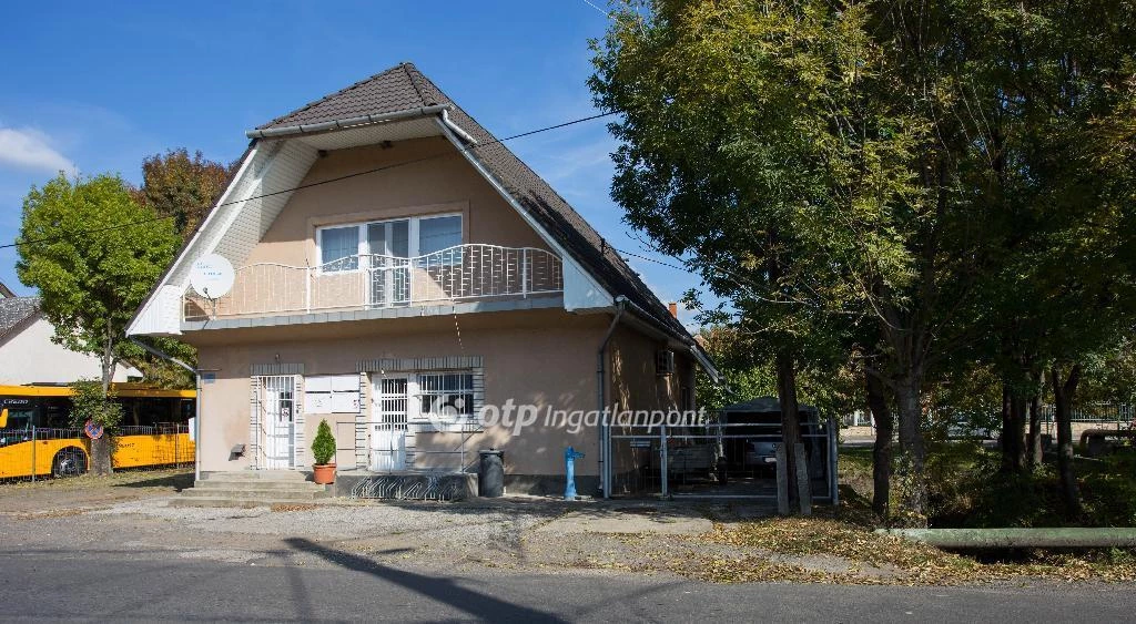 Eladó Ház, Szűcsi