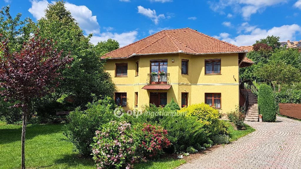 c3-1-name c2-1-name, Eger