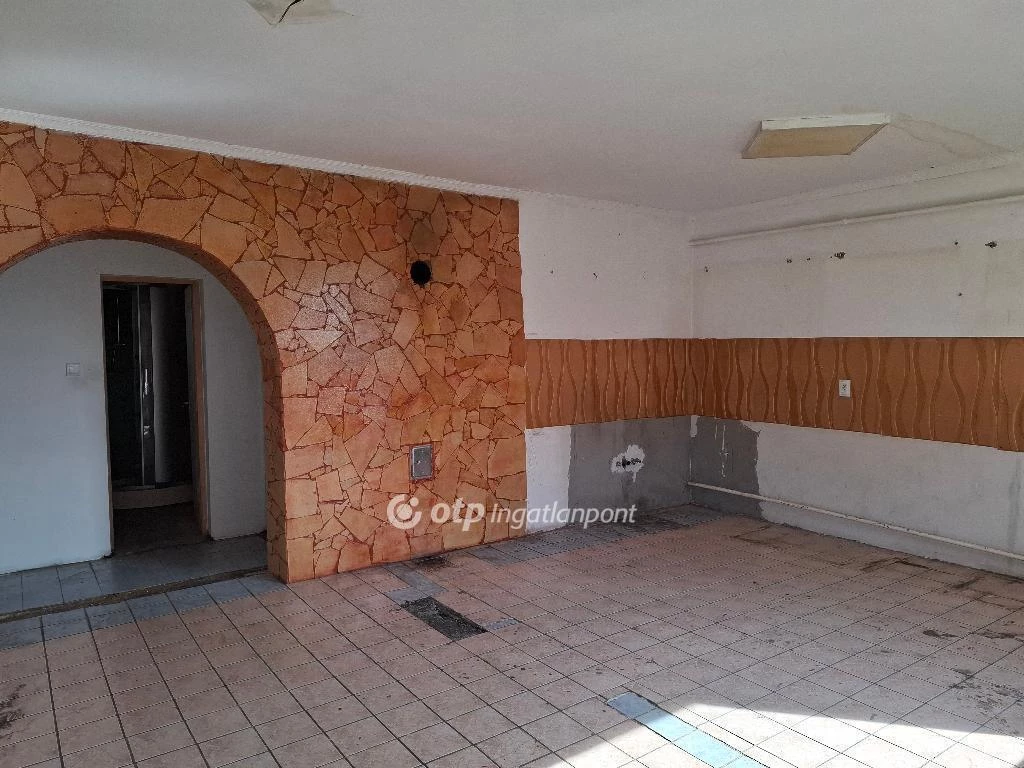 c3-1-name c2-1-name, Kompolt