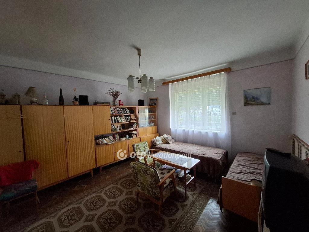 Eladó Ház, Kisnána