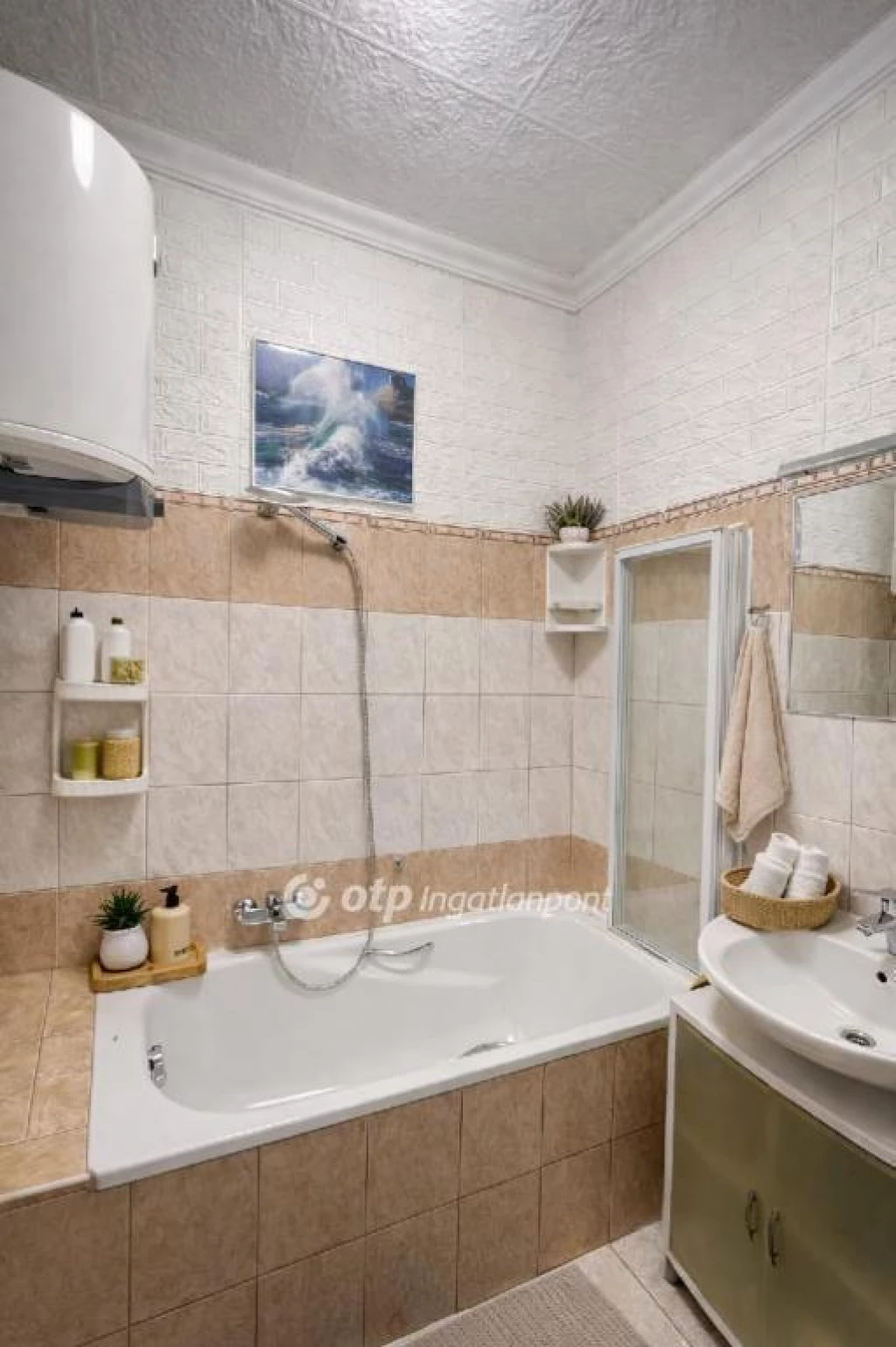 c3-1-name c2-1-name, Felsőtárkány