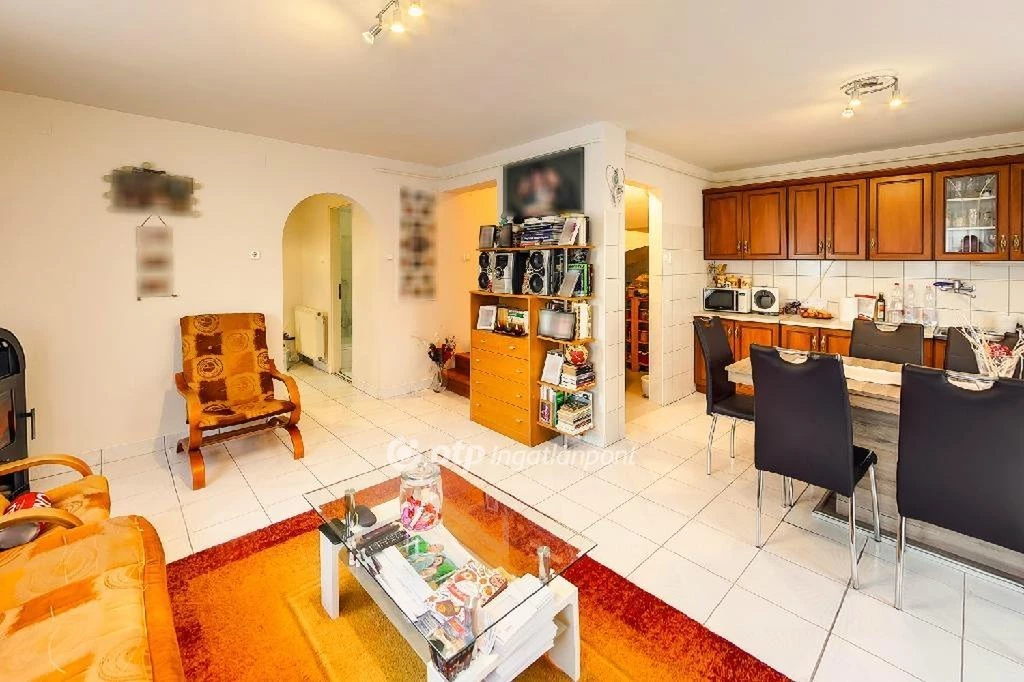 Eladó Ház, Kerecsend