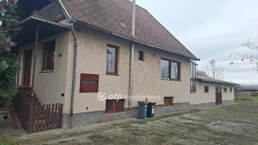 Eladó Ház, Domoszló