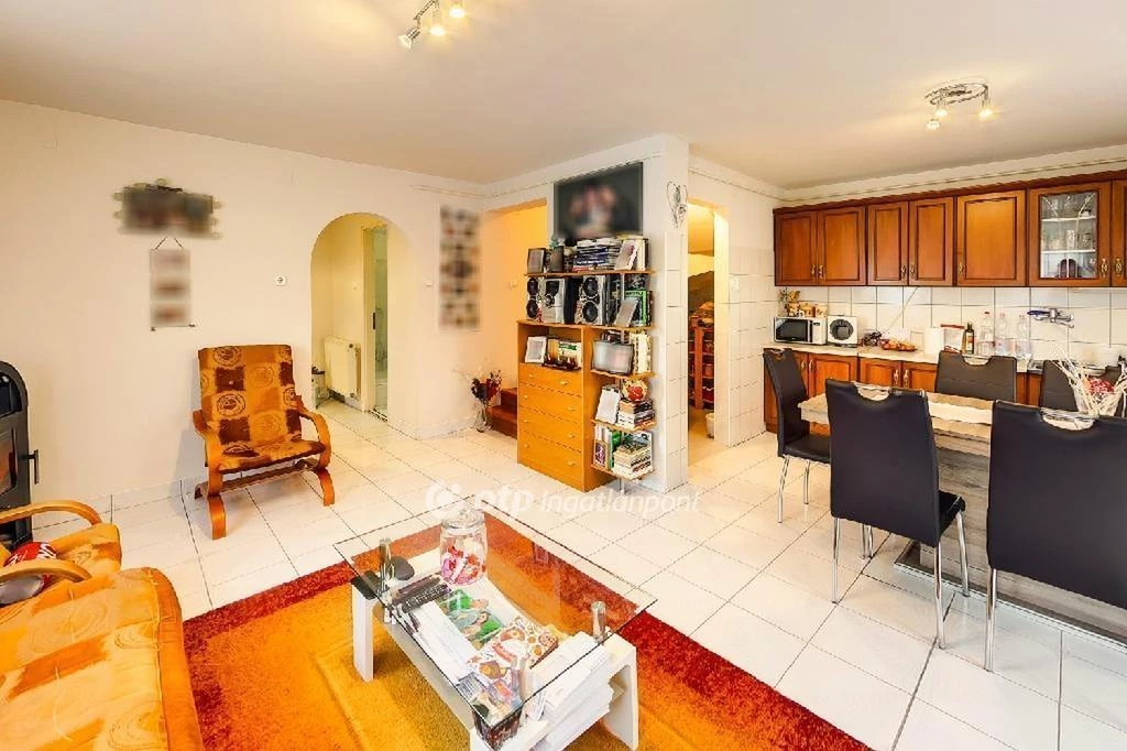 Eladó Ház, Kerecsend