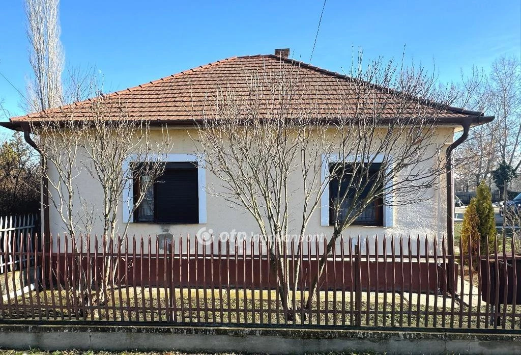 Eladó Ház, Poroszló