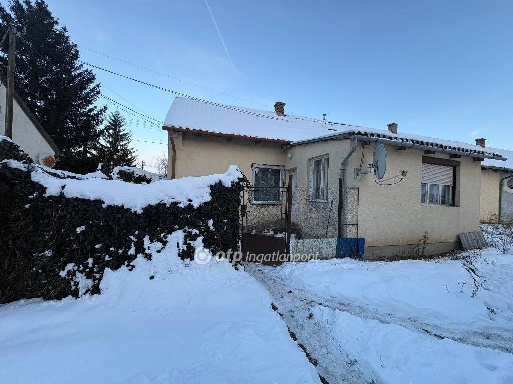 c3-1-name c2-19-name, Feldebrő