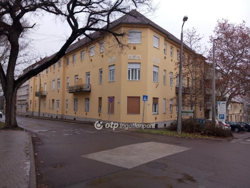 Eladó Lakás, Eger