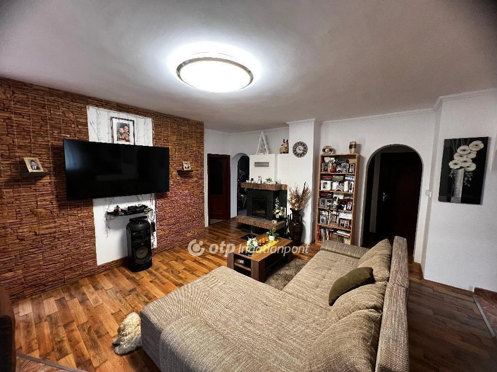 c3-1-name c2-1-name, Demjén