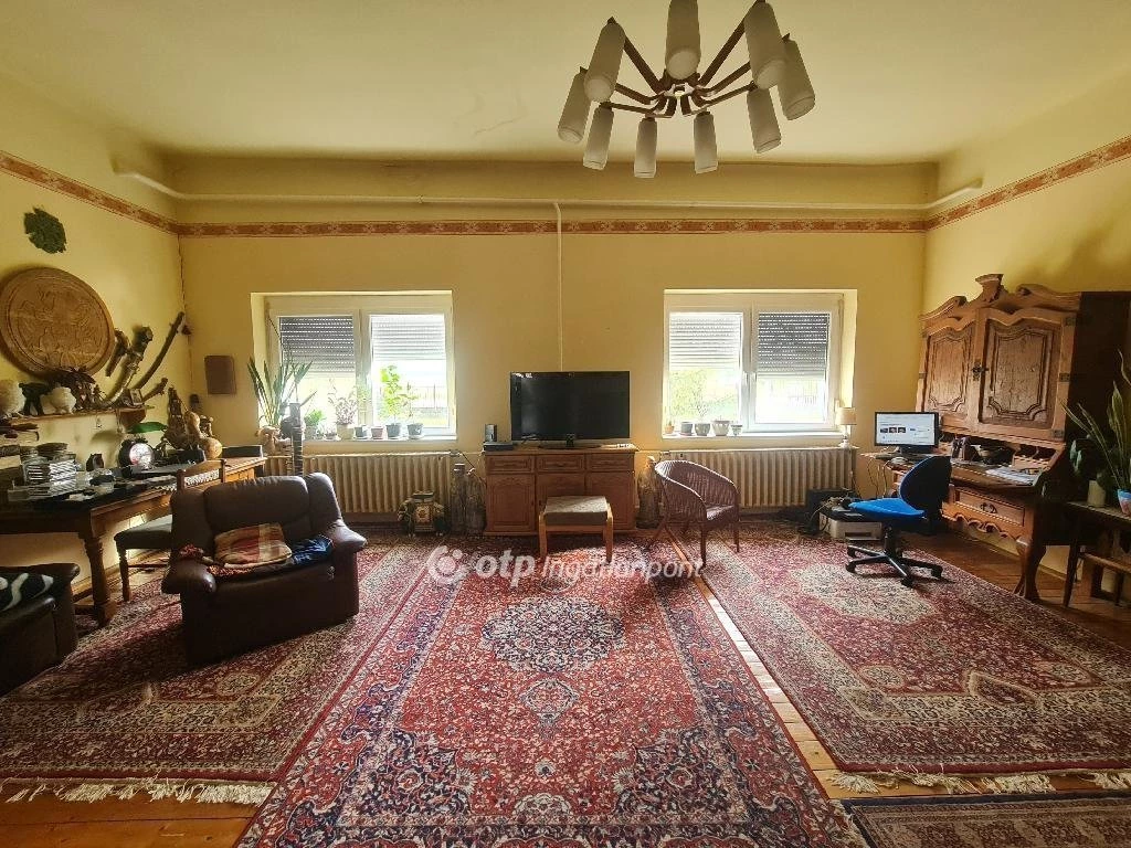 Eladó Ház, Nagytálya