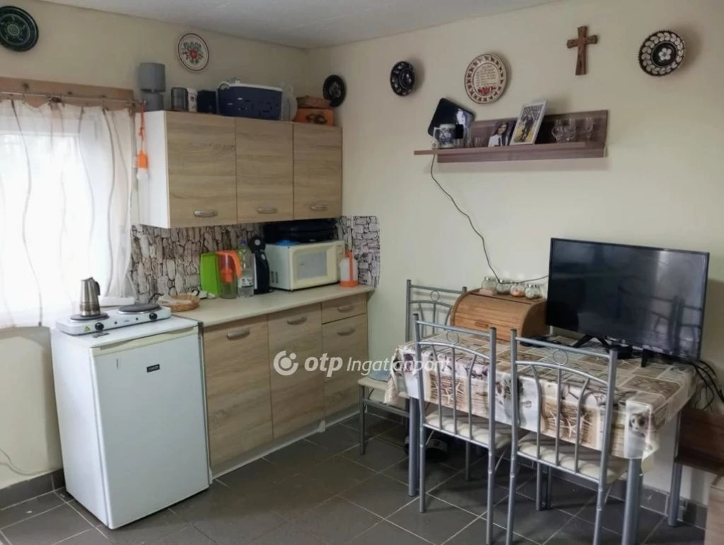 For sale house with a garden, Eger