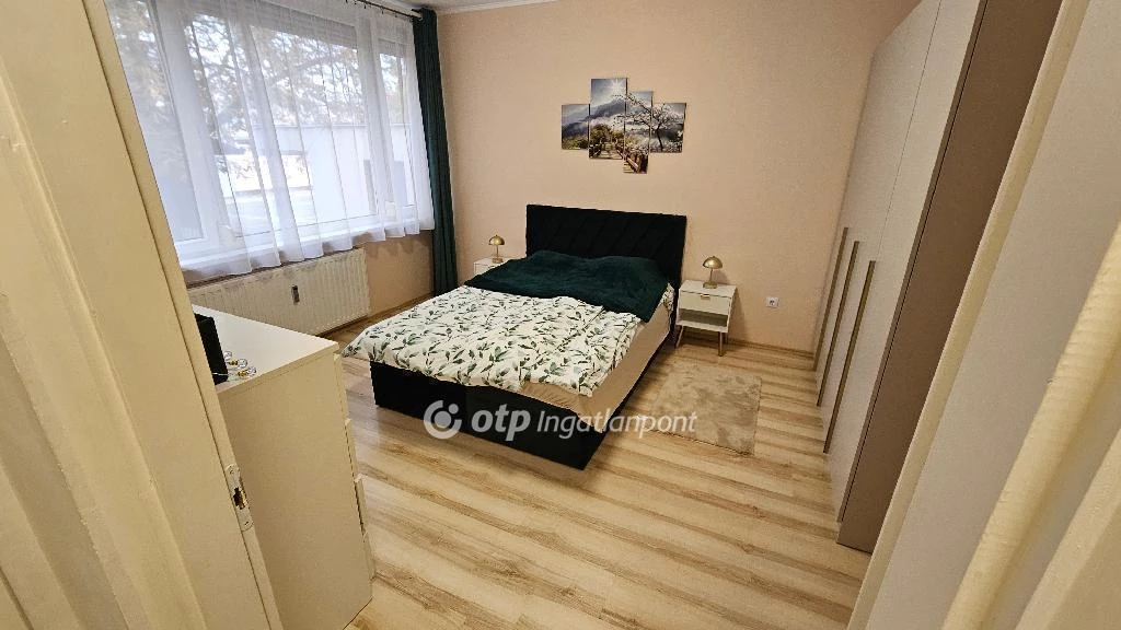 Eladó Lakás, Eger