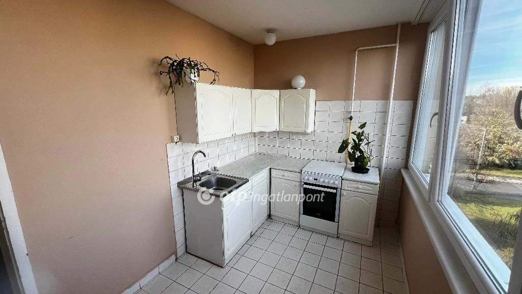 Eladó Lakás, Eger