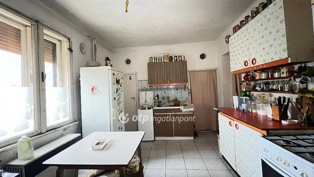 Eladó Ház, Nagytálya