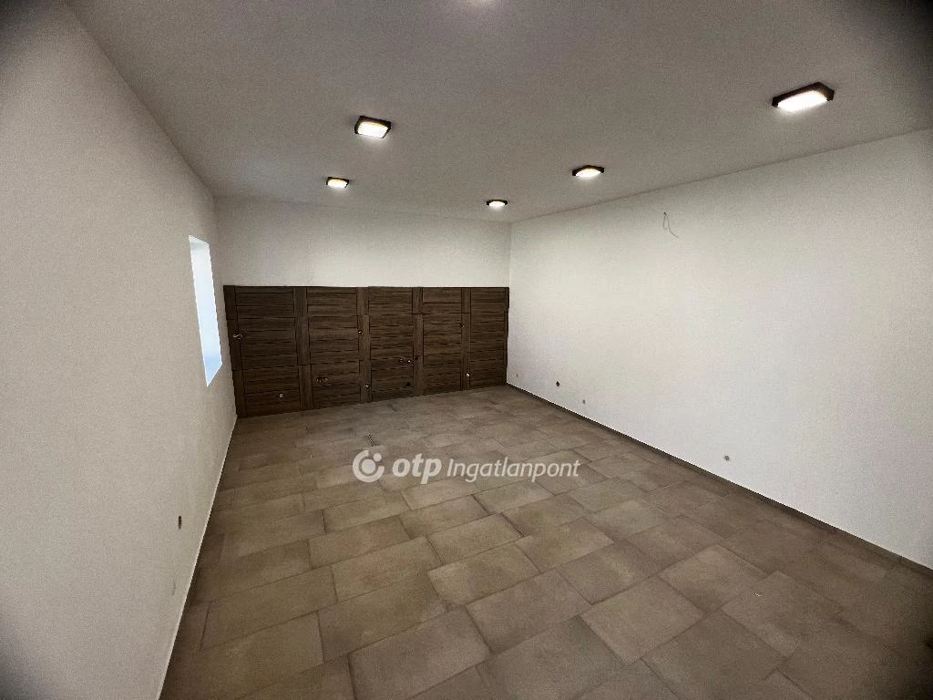 Eladó Ház, Mezőkövesd