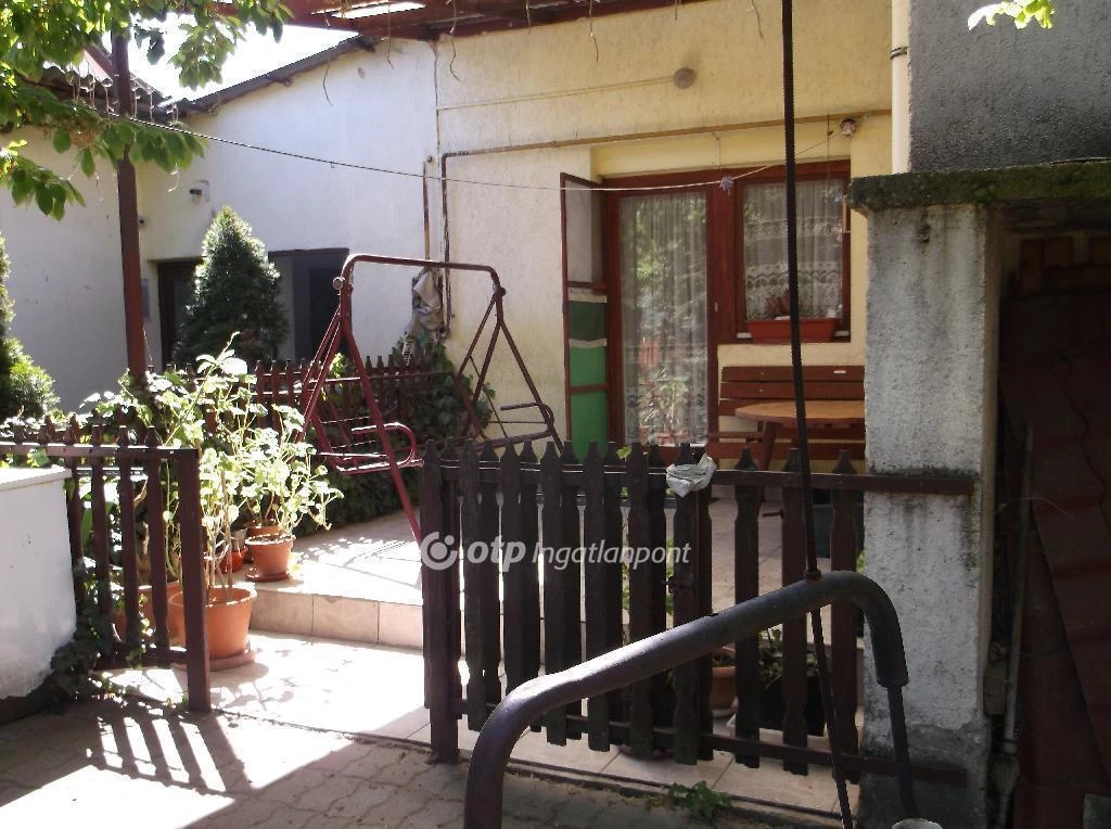 Eladó Ház, Gyöngyös