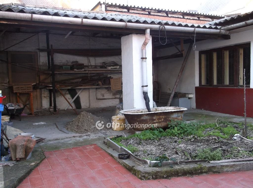 Eladó Ház, Gyöngyös