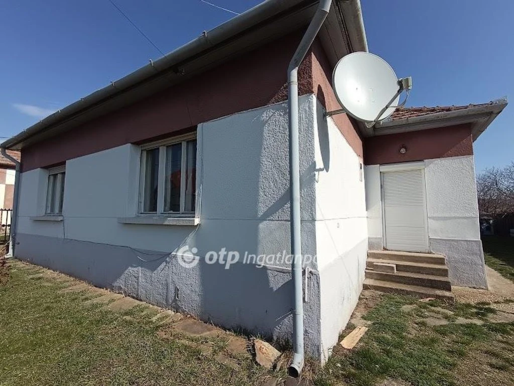 Eladó Ház, Gyöngyösoroszi