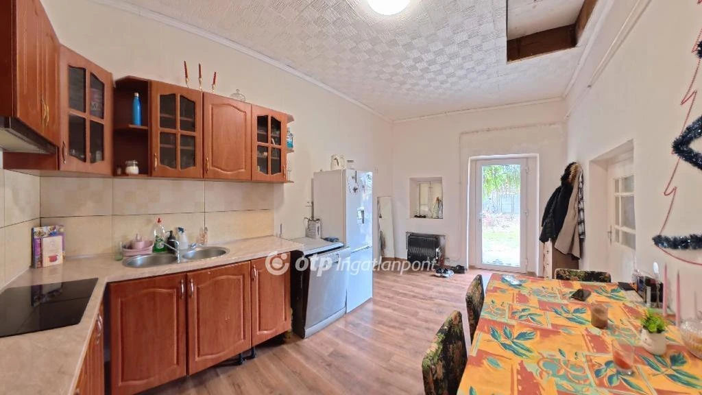 c3-1-name c2-1-name, Szentistván