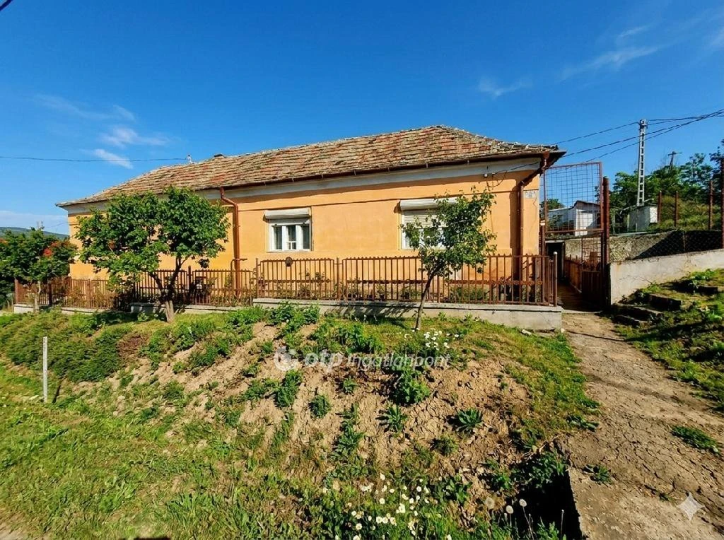 c3-1-name c2-2-name, Noszvaj