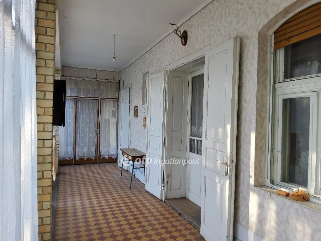 Eladó Ház, Galgahévíz