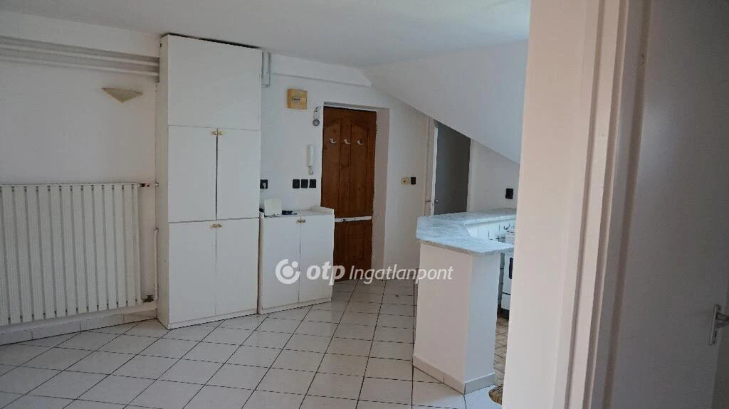 Eladó Lakás, Gyöngyös