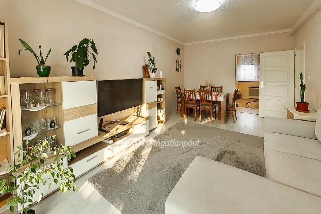 c3-1-name c2-19-name, Eger