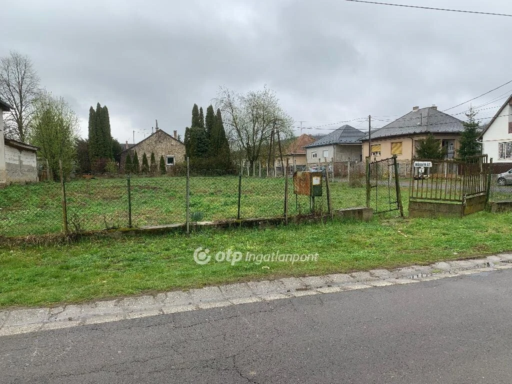 Eladó Telek, Pétervására