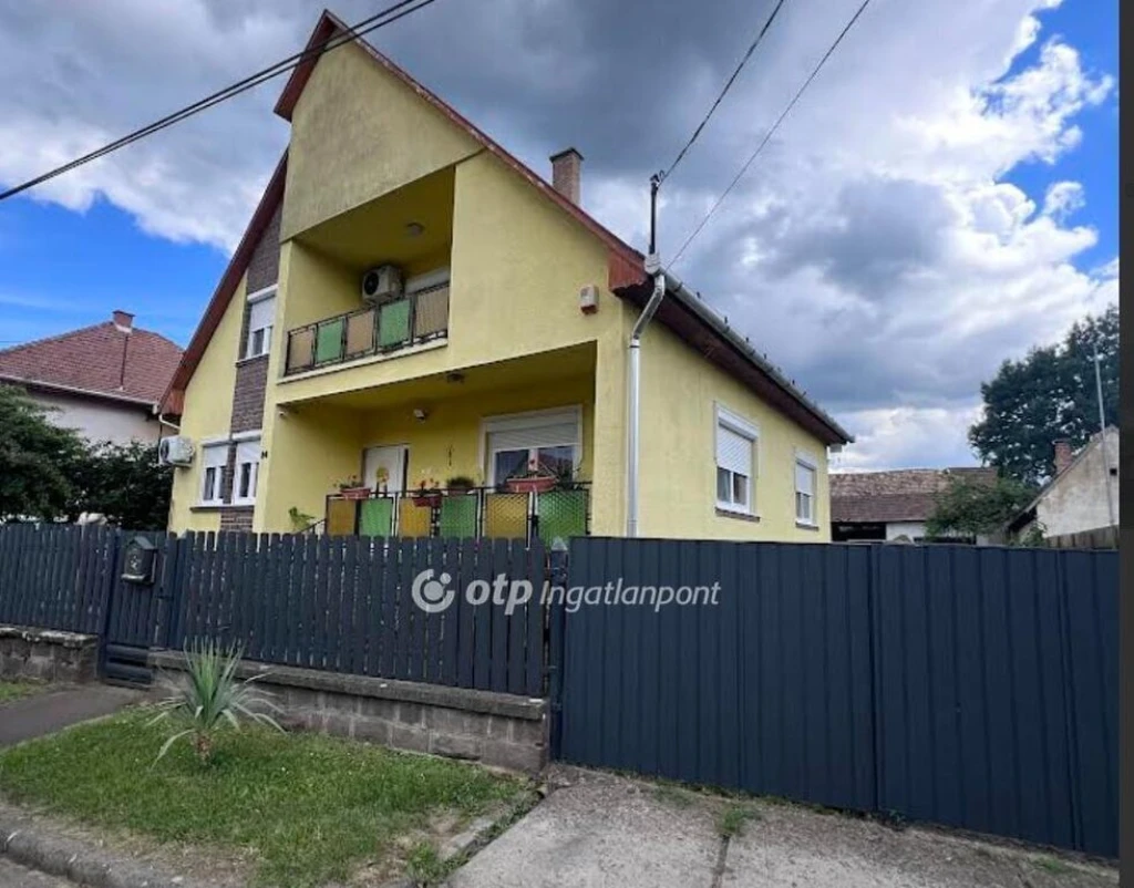 Eladó Ház, Recsk