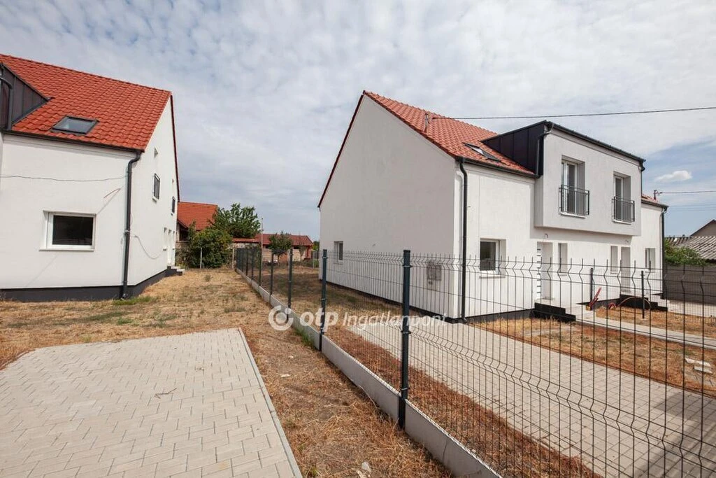 Eladó Ház, Kartal