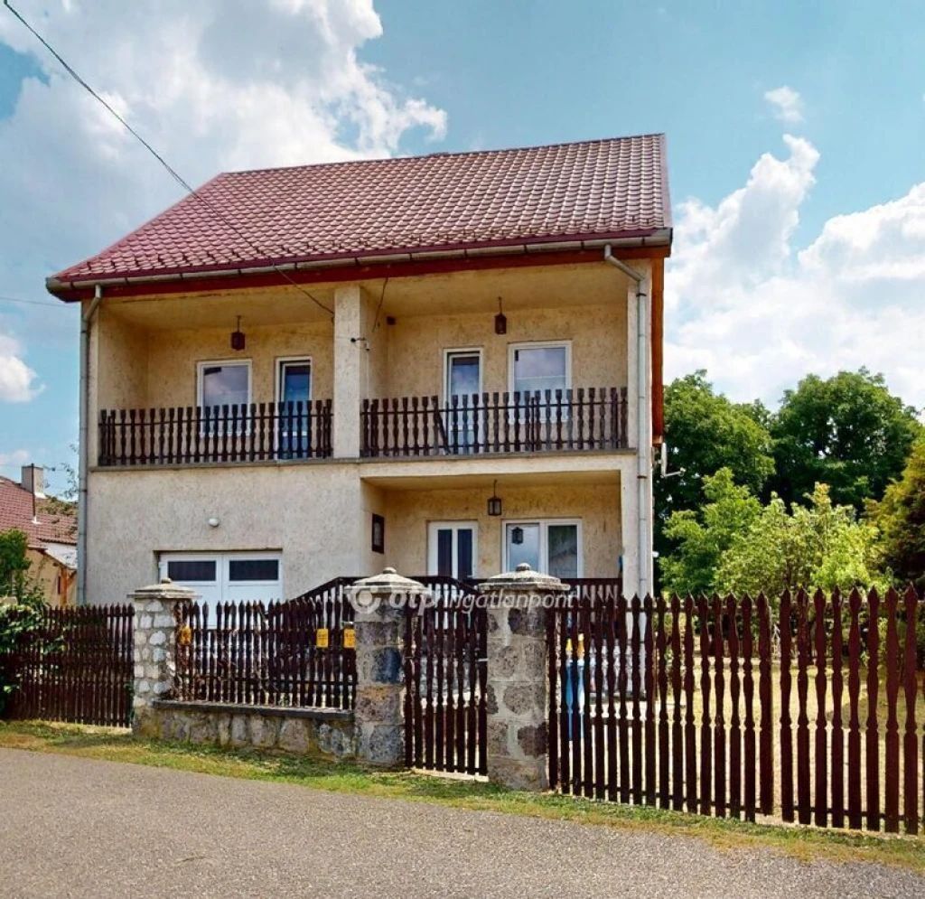 Eladó Ház, Tardona