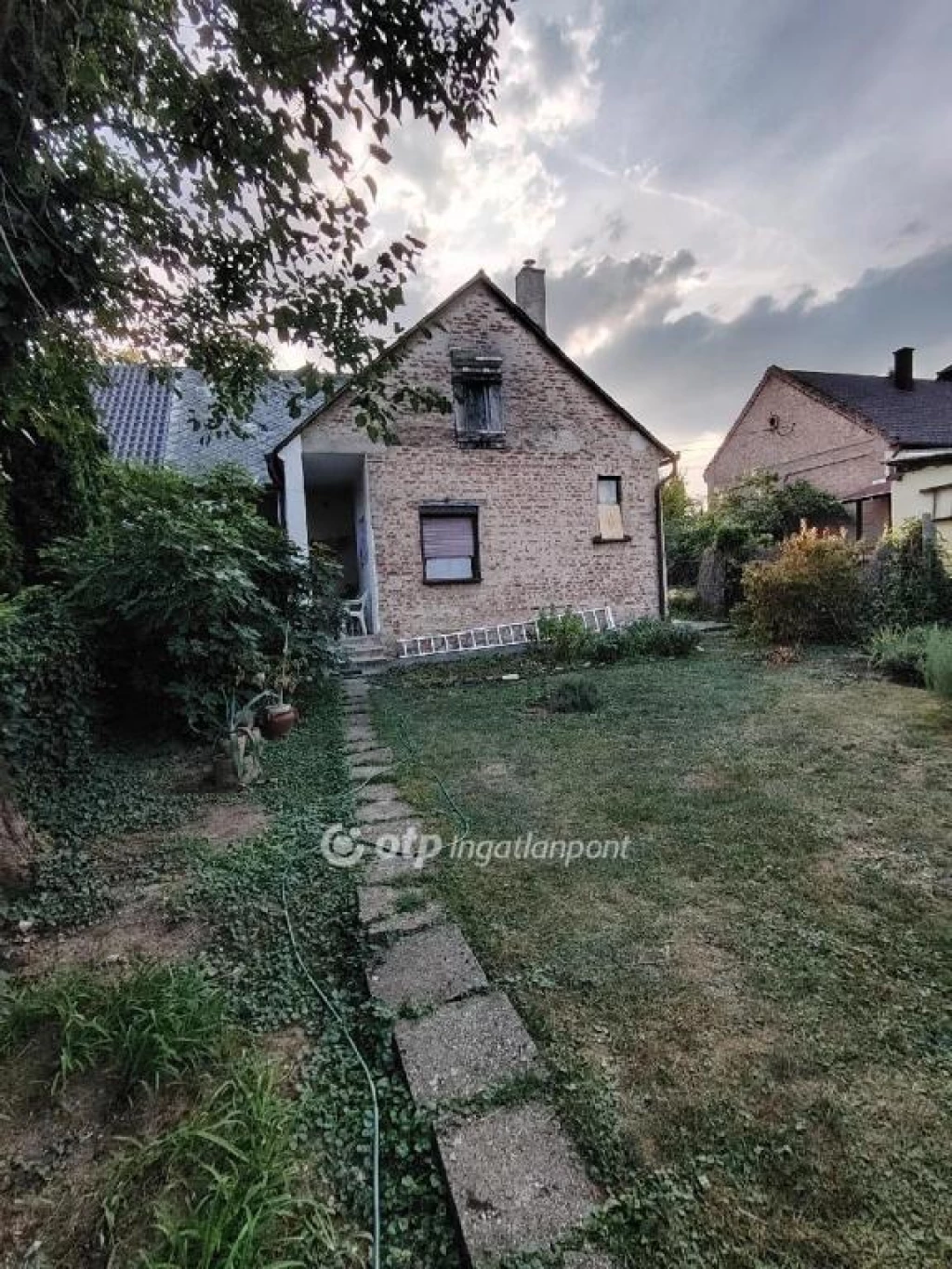 For sale terraced house, Egerág