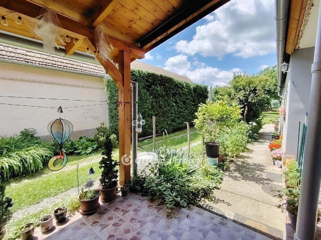 Eladó Ház, Egerág