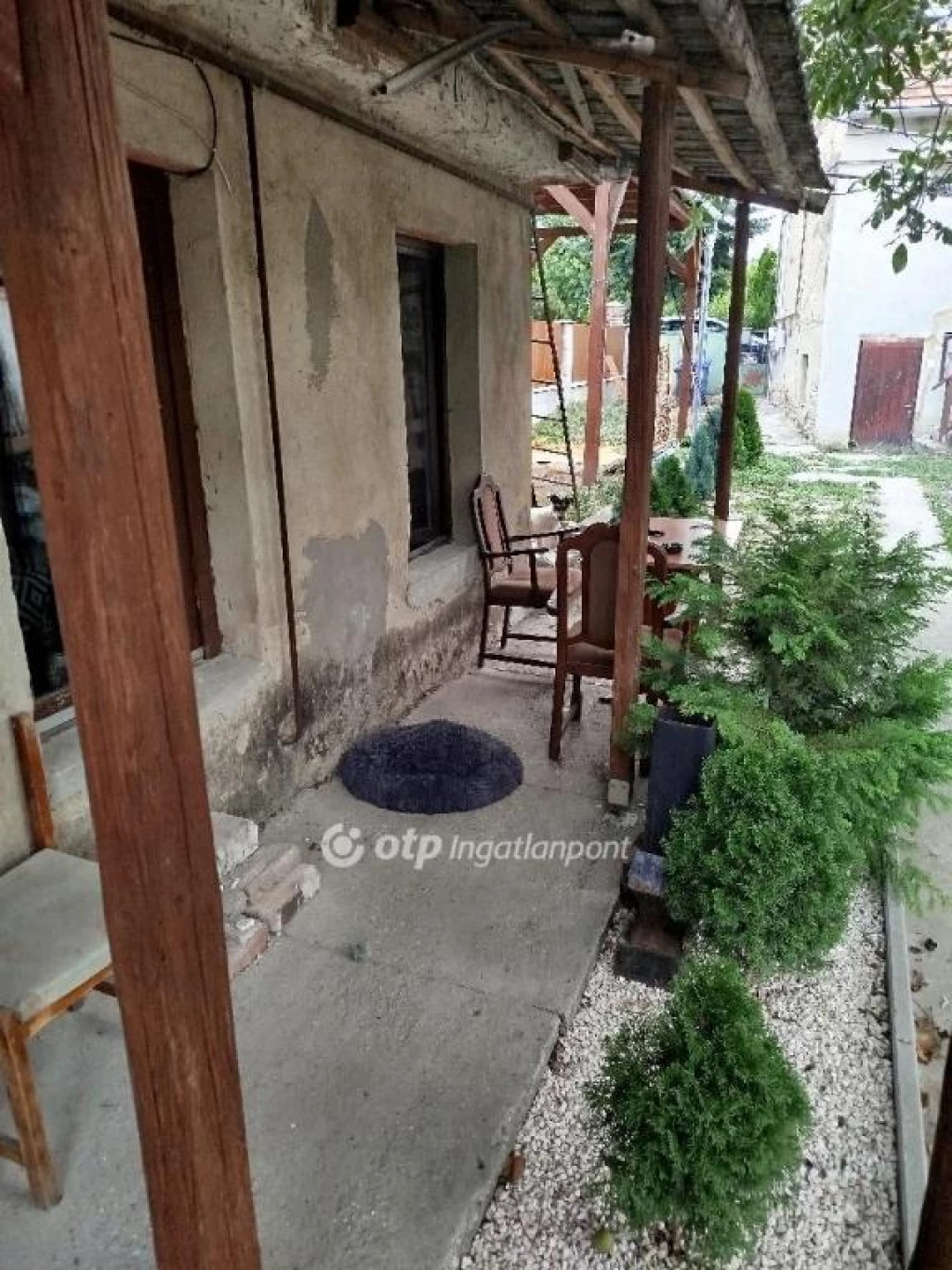 c3-1-name c2-1-name, Pécs