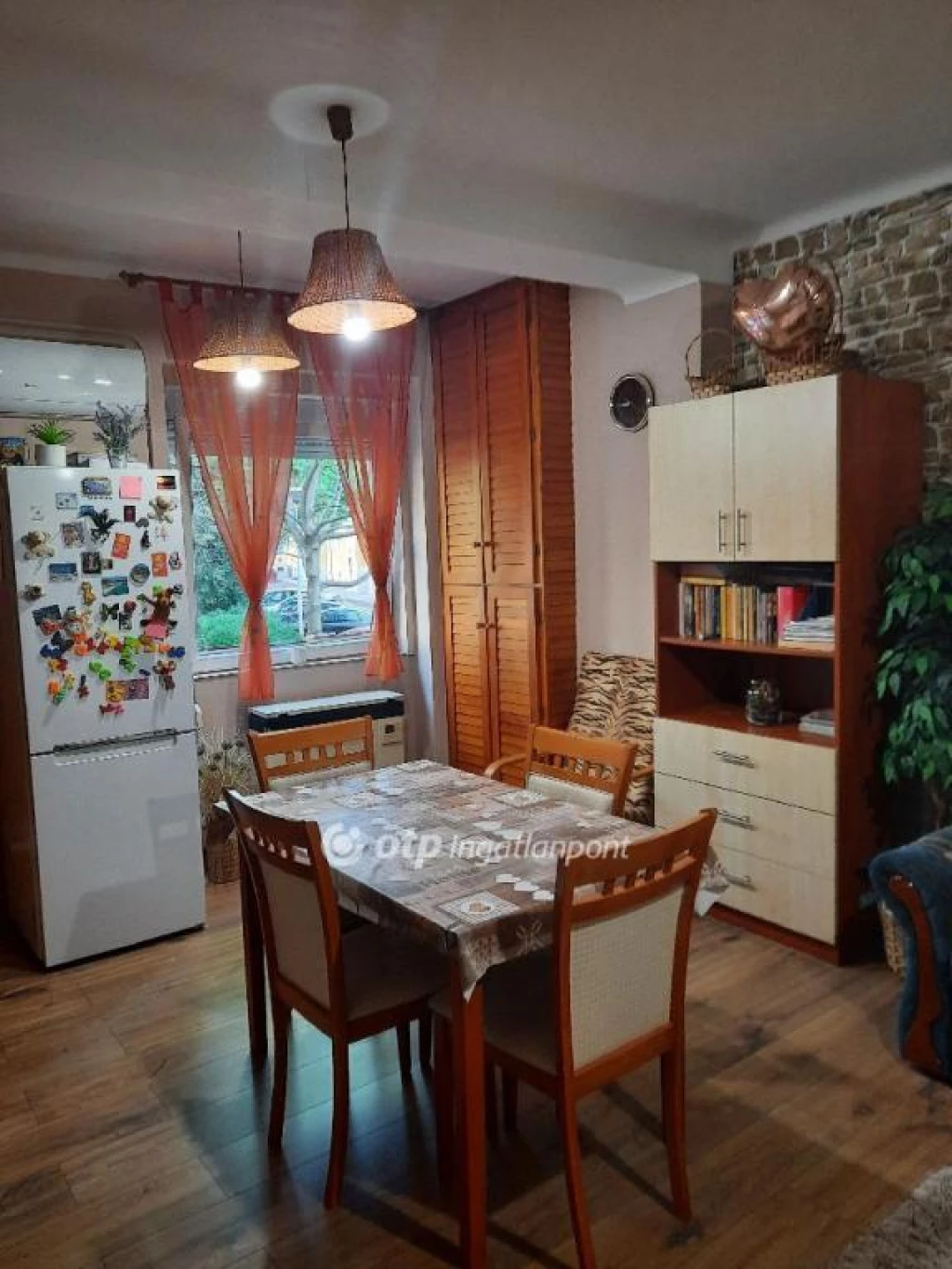 c3-1-name c2-19-name, Pécs, Ispitaalja