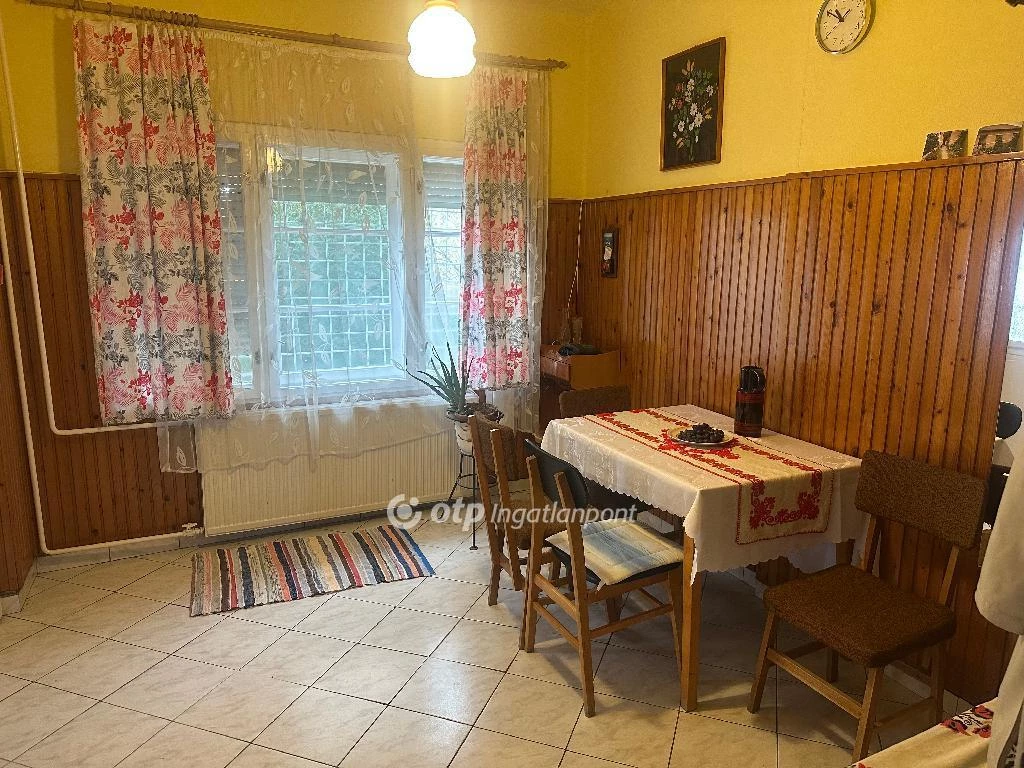 c3-1-name c2-1-name, Érd, Kertváros