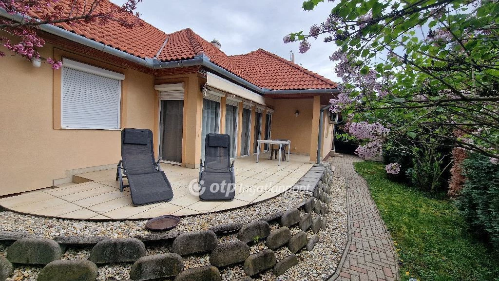 c3-1-name c2-1-name, Nagykozár