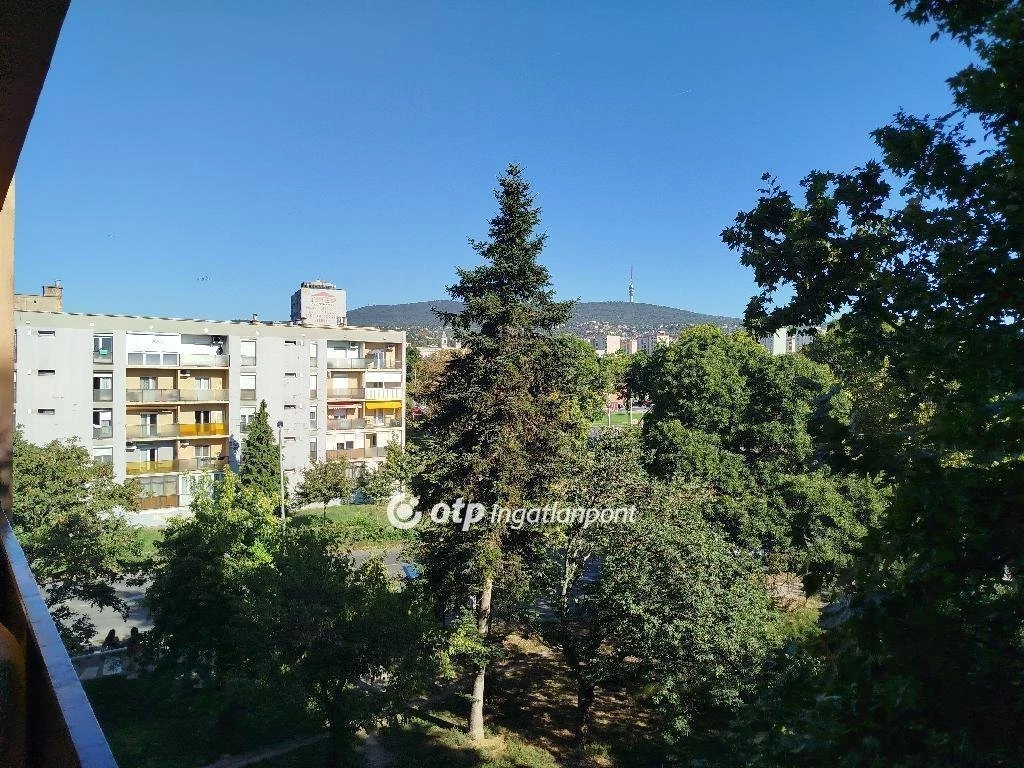 Eladó Lakás, Pécs