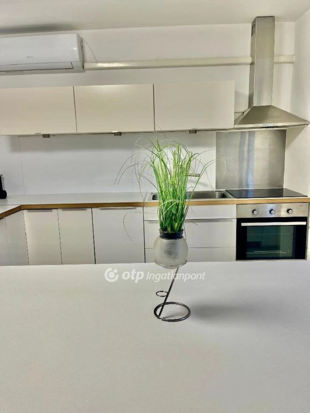 For sale brick flat, Komló, Kökönyös