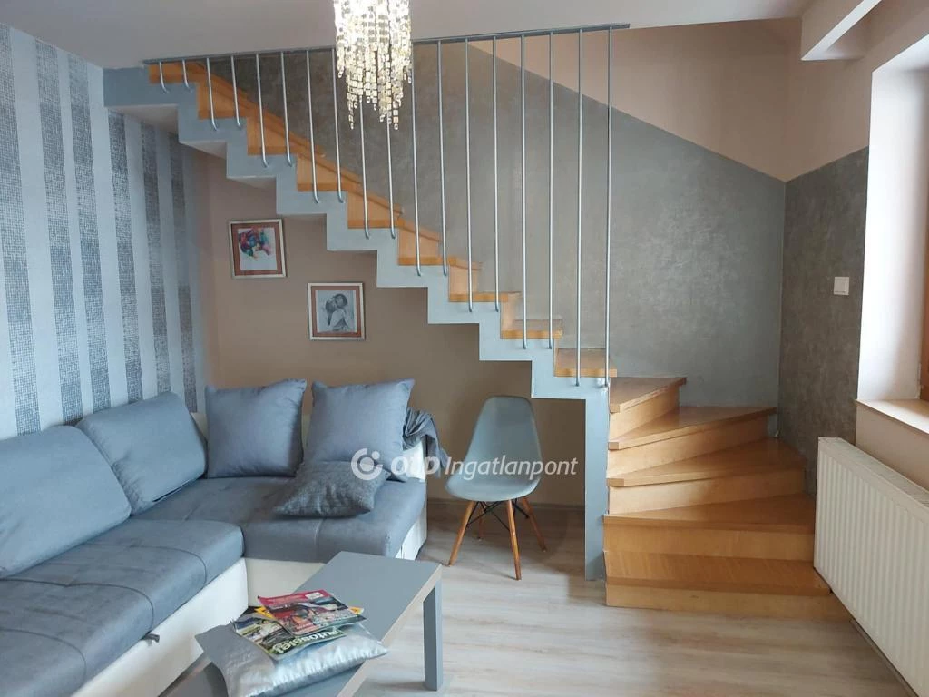 c3-1-name c2-19-name, Pécs, Felsőmalom utca