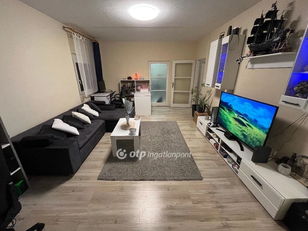 For sale panel flat, Pécs, Uránváros, Szőnyi Ottó utca