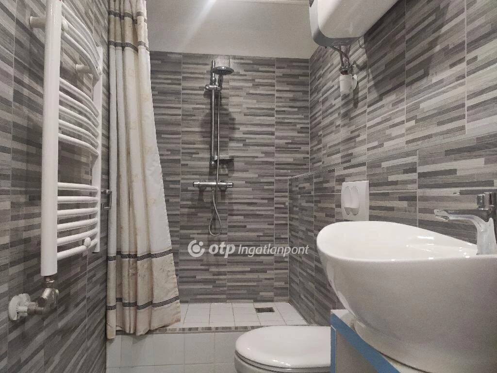 c3-1-name c2-19-name, Pécs, Belváros